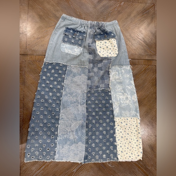 POL Patchwork Floral Denim Skirt. Size Large. New! - Picture 7 of 9